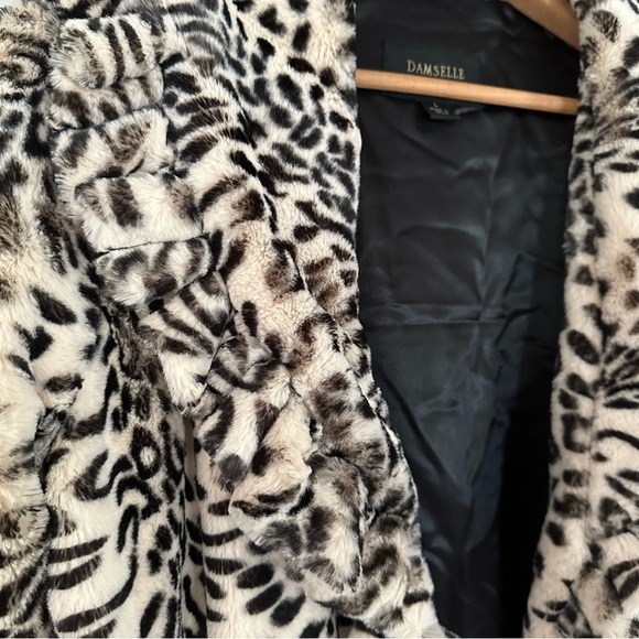 Damselle New York Faux Fur Cheetah Print Jacket - Picture 8 of 16